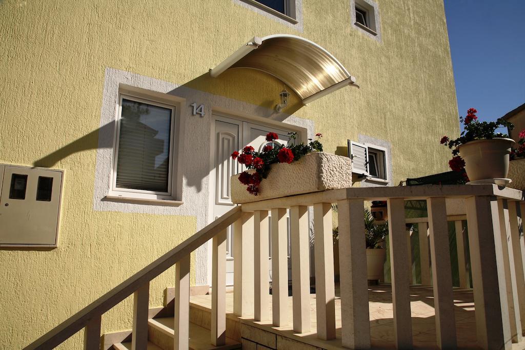 Apartments Zdravko Трогір Екстер'єр фото