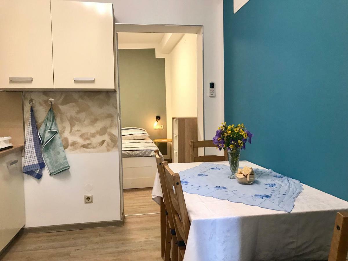 Apartments Zdravko Трогір Екстер'єр фото